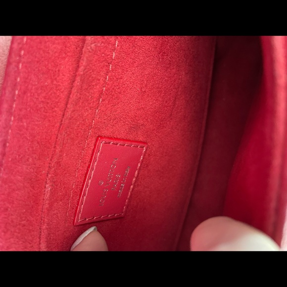 Louis Vuitton New Wave Chain Bag MM Red - Picture 7 of 13